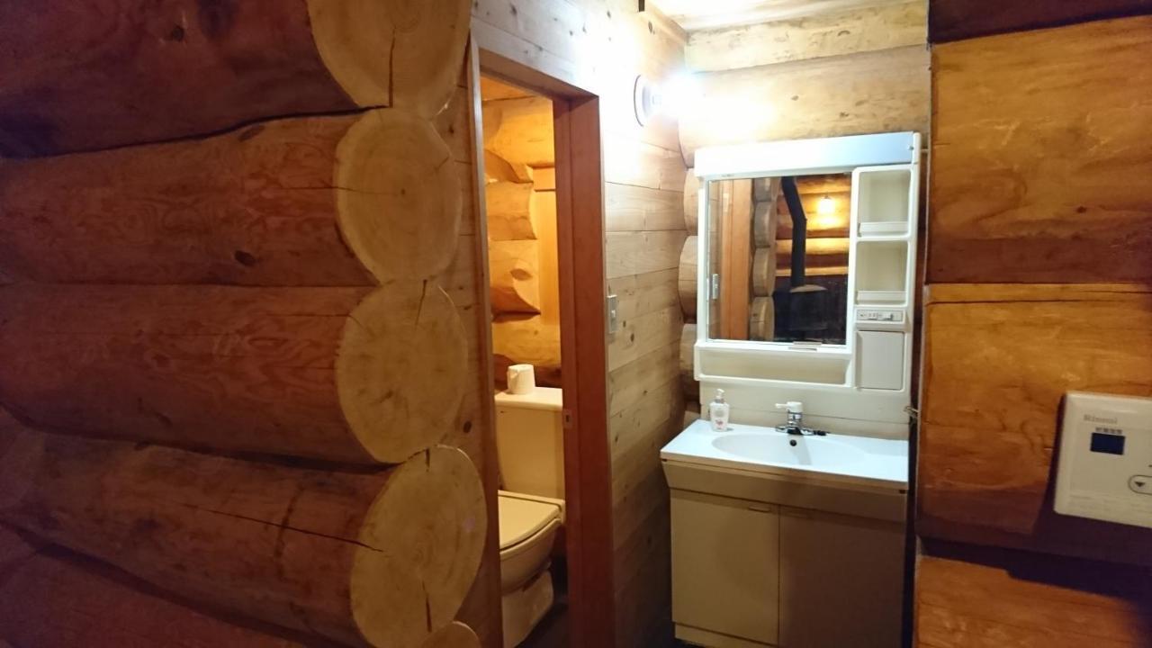 White Tree Log House Madarao Tangram Aparthotel Shinano  Exteriör bild